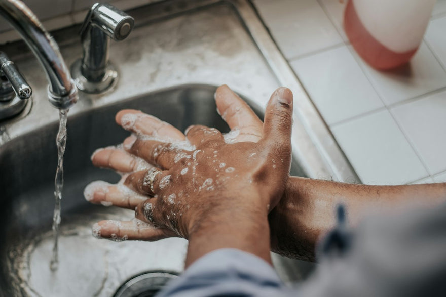 Lavado de manos con agua y jabón