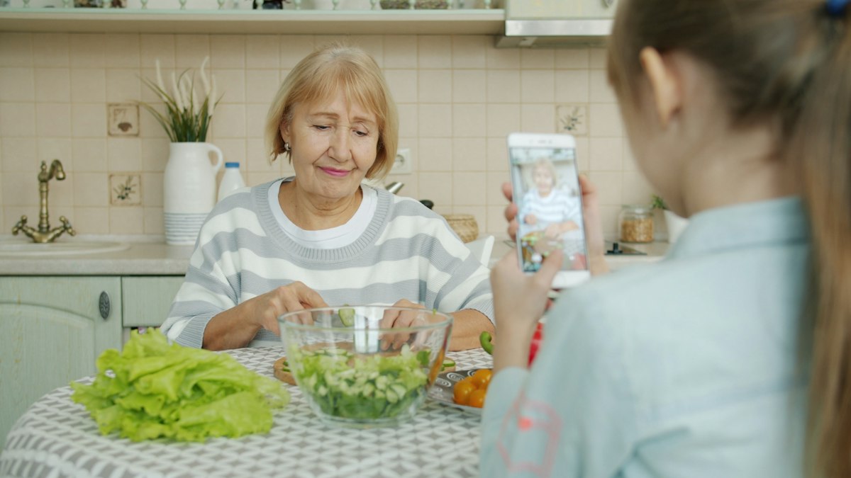 Ensure vs Pediasure: Nutrición Completa para Adultos y Niños, ¿Cuál Elegir? — Uno A Droguerías