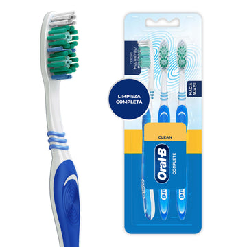 3 Cepillos Oral-B Complete 40 Suave Tripack — Procter & Gamble