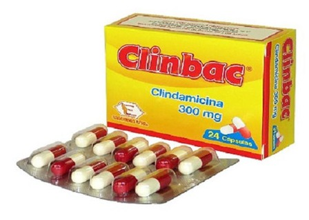 (F) CLINBAC 300 MG CLINDAMICINA 24 CAPSULAS BIOQUIFAR - (LR) - 6 UNIDADES